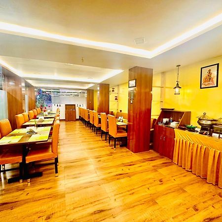 Hotel Sky International- Airport Zone Hyderabad Shamshabad Bagian luar foto