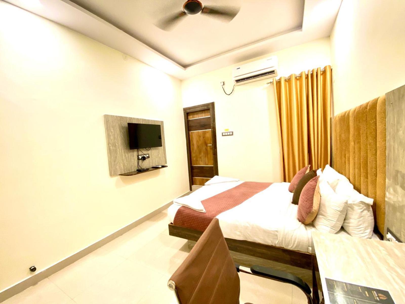 Hotel Sky International- Airport Zone Hyderabad Shamshabad Bagian luar foto