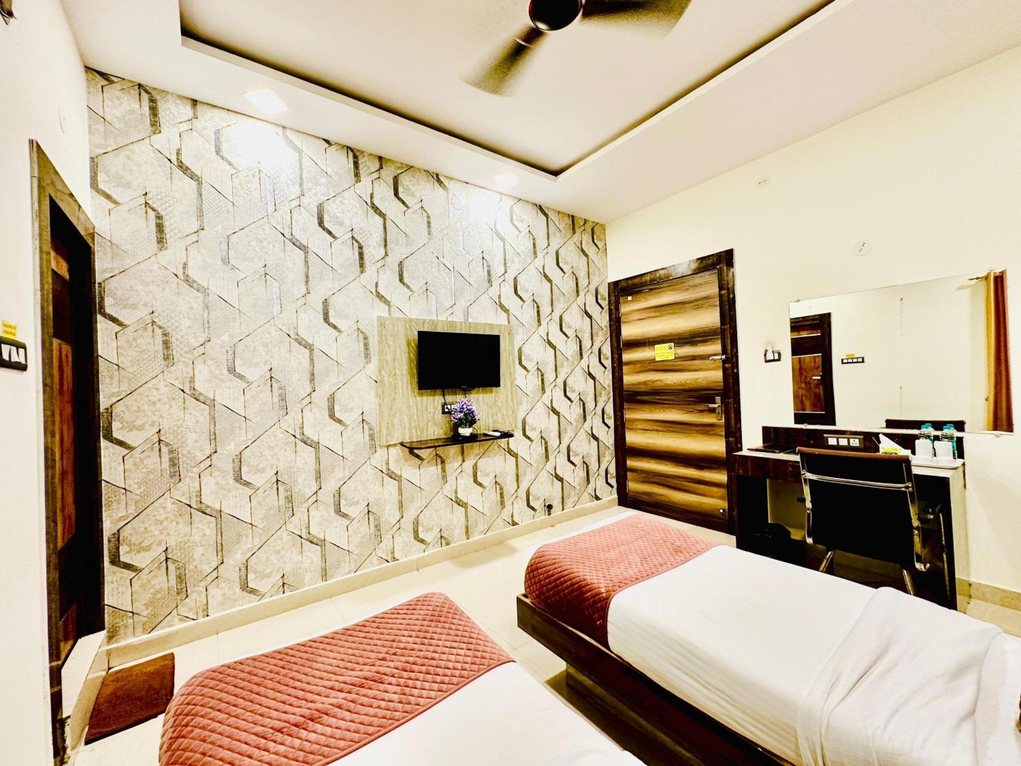 Hotel Sky International- Airport Zone Hyderabad Shamshabad Bagian luar foto