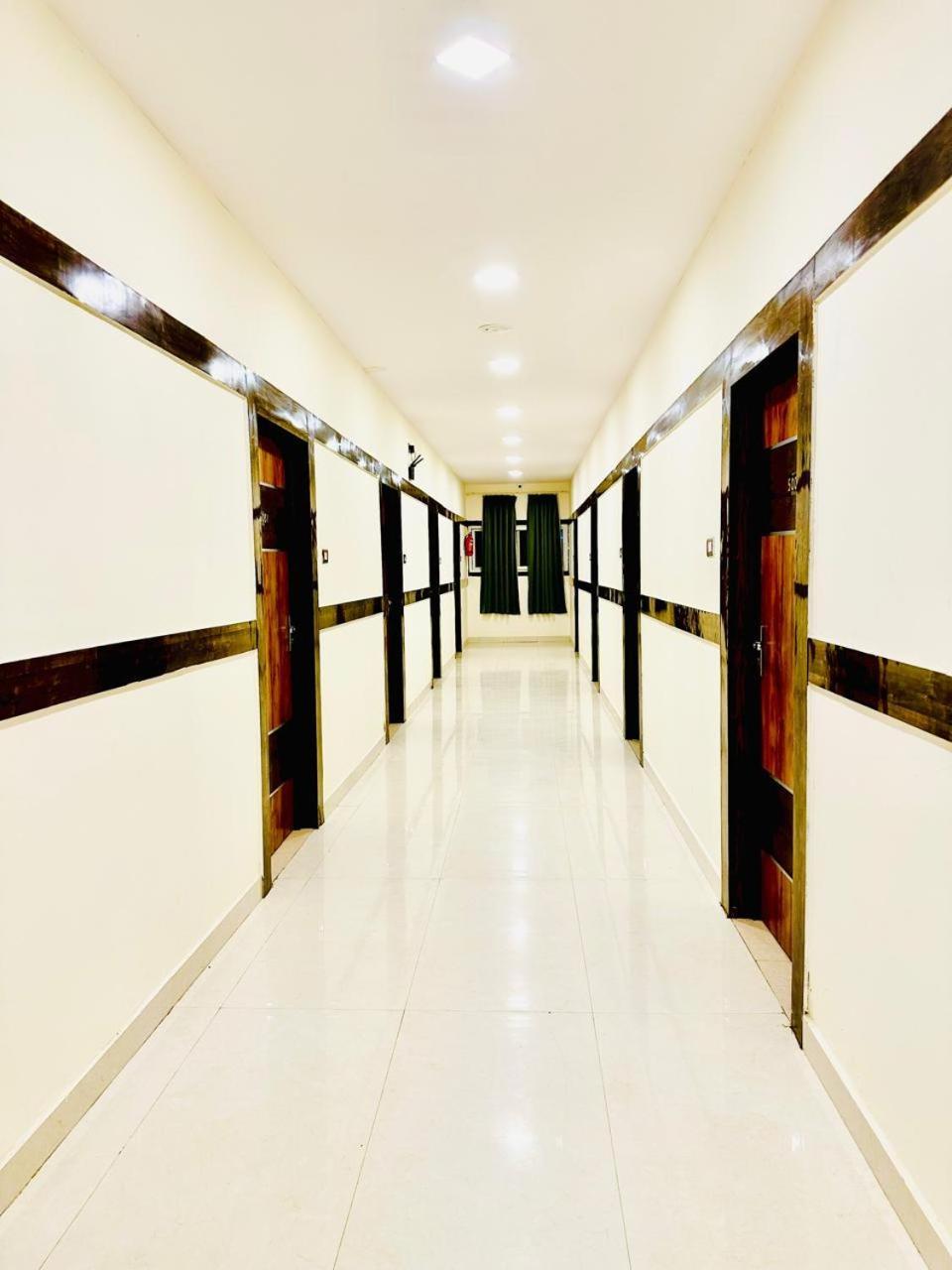 Hotel Sky International- Airport Zone Hyderabad Shamshabad Bagian luar foto